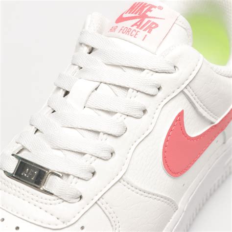 nike air force 1 07 se weiß premium logo